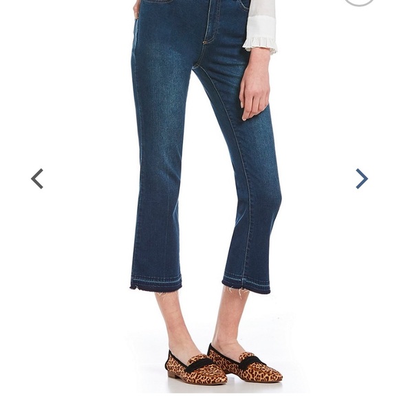 Cremieux Alisa Flare Crop Jean Dark NWOT - Picture 3 of 4